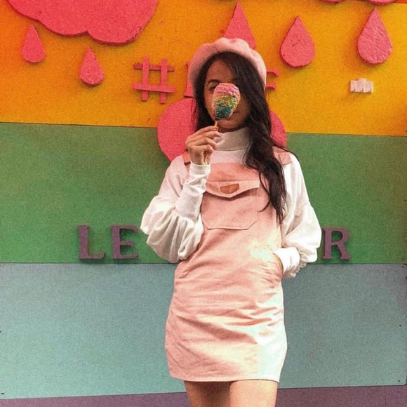 Hi! This is Pratiksha🤍🦋 Here to clear out pre-loved pieces from my wardrobe! - Picture 6 of 8